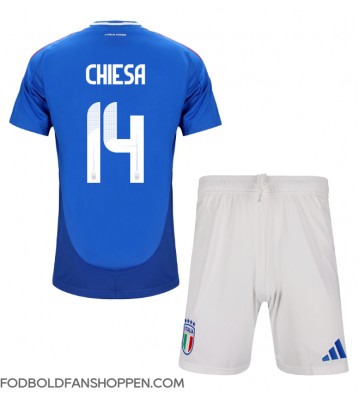 Italien Federico Chiesa #14 Hjemmebanetrøje Børn EM 2024 Kortærmet (+ Korte bukser)